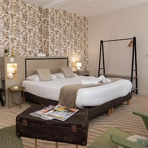 Elegance King Room